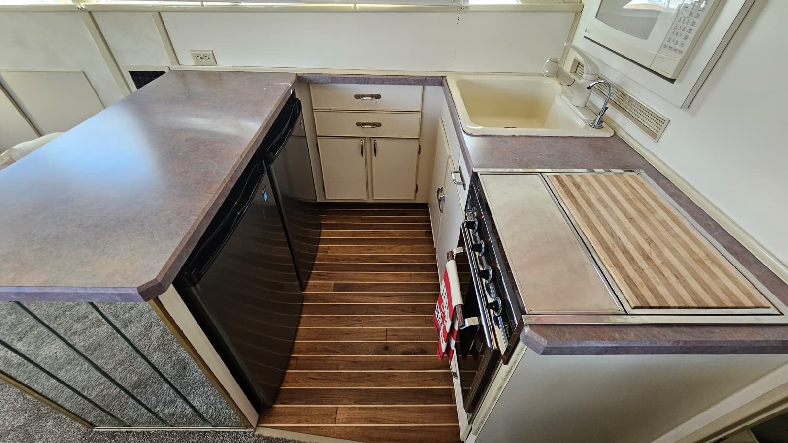 1971 Chris-Craft 47 Commander - Photo 34