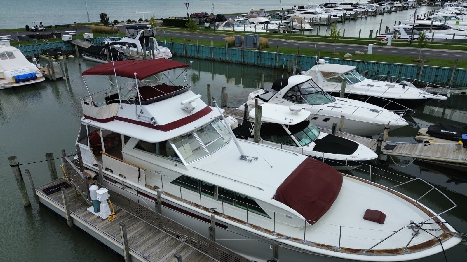 1971 Chris-Craft 47 Commander - Photo 9