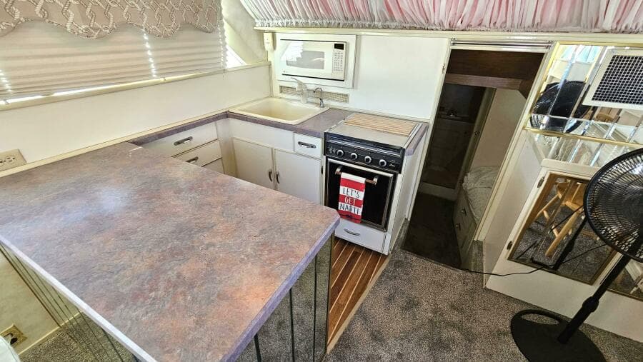 1971 Chris-Craft 47 Commander