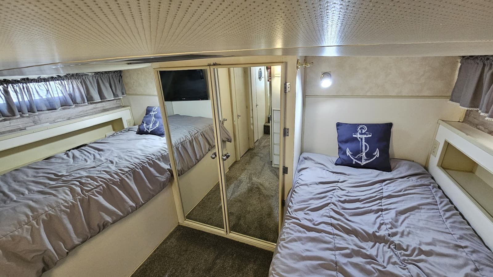 1971 Chris-Craft 47 Commander - Photo 50