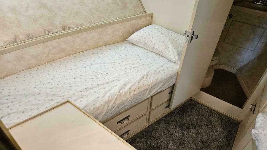 1971 Chris-Craft 47 Commander