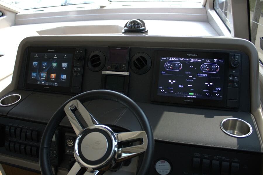 2017 Sea Ray 460 Sundancer