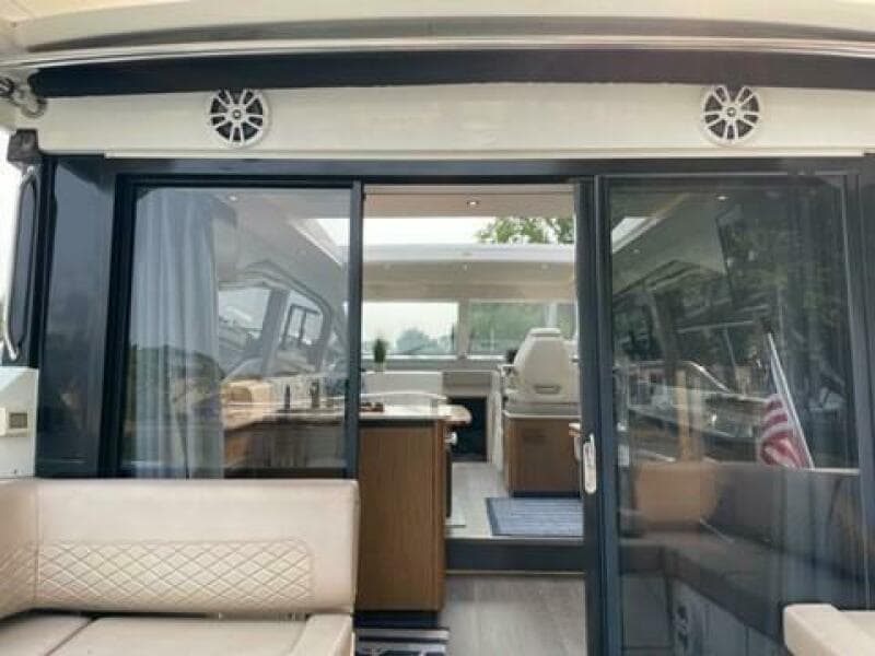 2017 Sea Ray 460 Sundancer