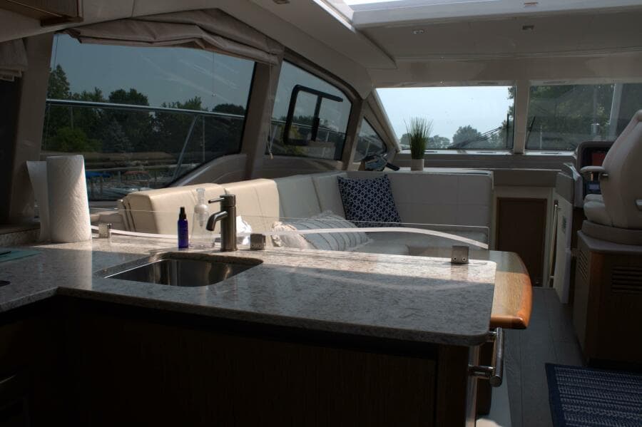 2017 Sea Ray 460 Sundancer