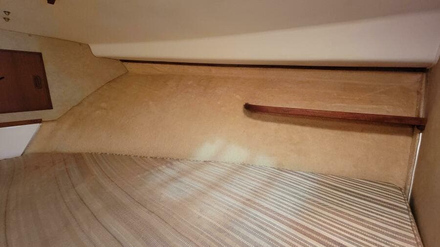 1983 Bertram 33 Flybridge Cruiser