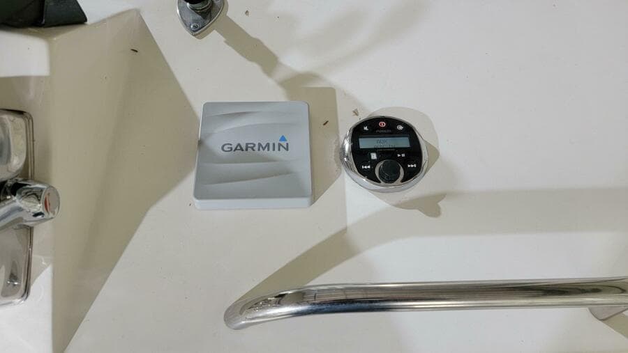 1983 Bertram 33 Flybridge Cruiser