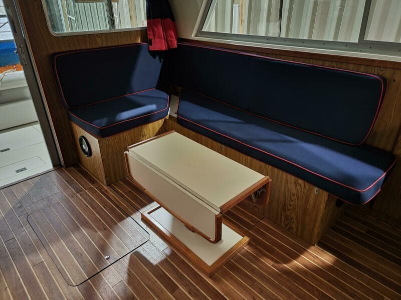 1983 Bertram 33 Flybridge Cruiser