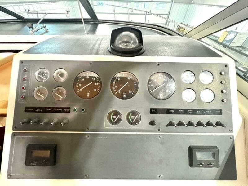 1988 Tiara Sport 310 Sport Cruiser