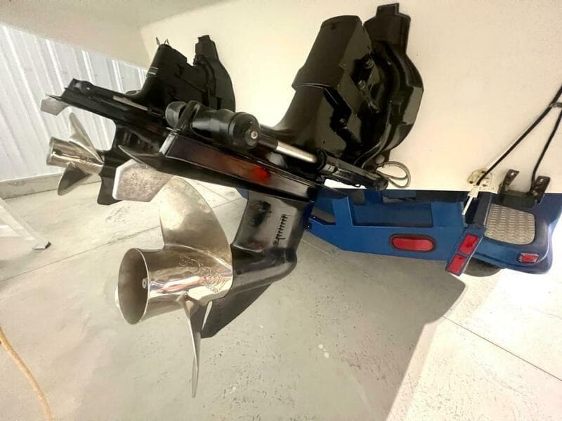 1988 Tiara Sport 310 Sport Cruiser