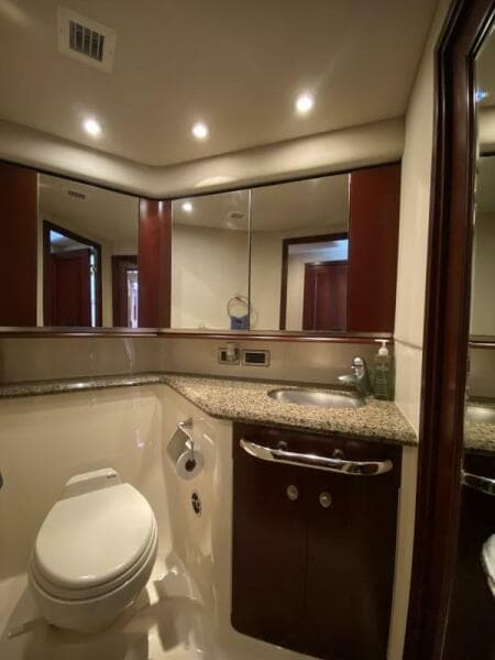 2006 Sea Ray 58 Sedan Bridge