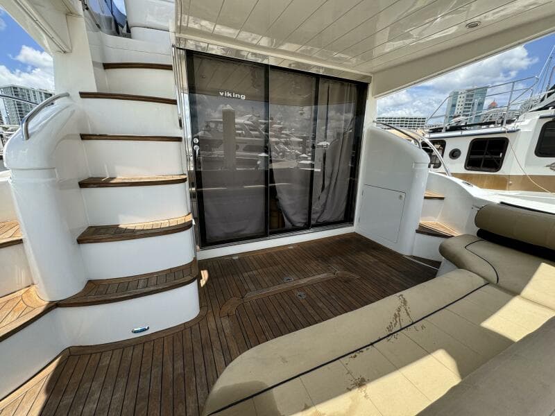 2001 Viking Princess 45 Flybridge