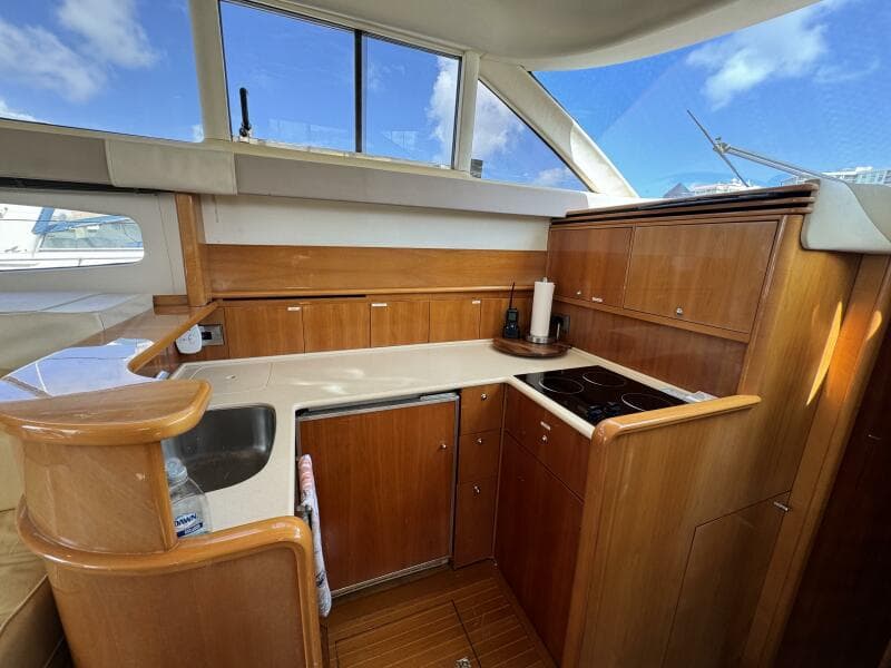 2001 Viking Princess 45 Flybridge