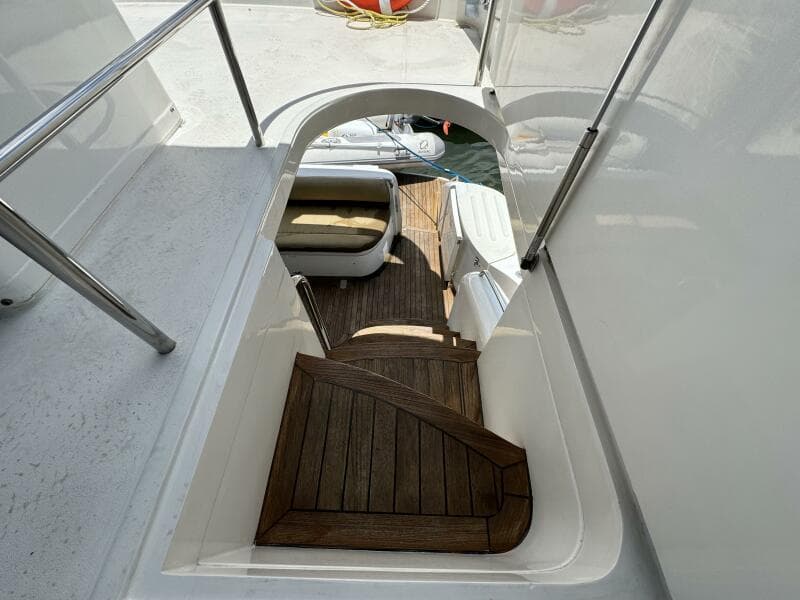 2001 Viking Princess 45 Flybridge