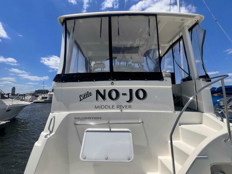 2001 Silverton 352 Motor Yacht