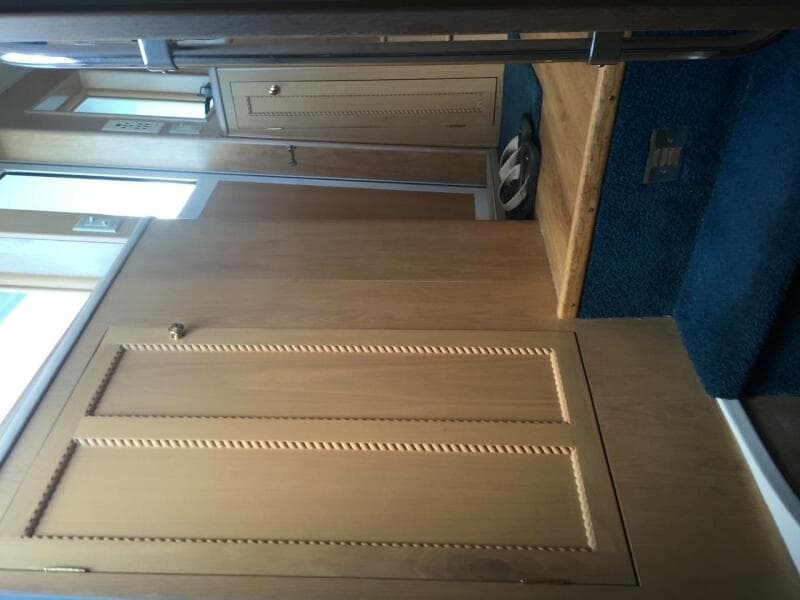 1994 Hatteras 70 Cockpit Motor Yacht