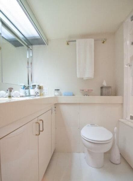 1994 Hatteras 70 Cockpit Motor Yacht