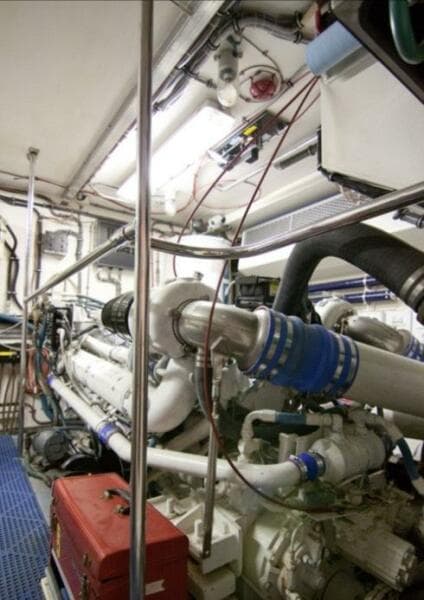 1994 Hatteras 70 Cockpit Motor Yacht