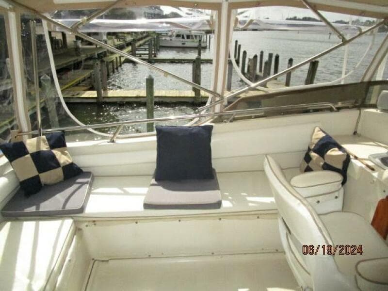 40' Mainship flybridge port