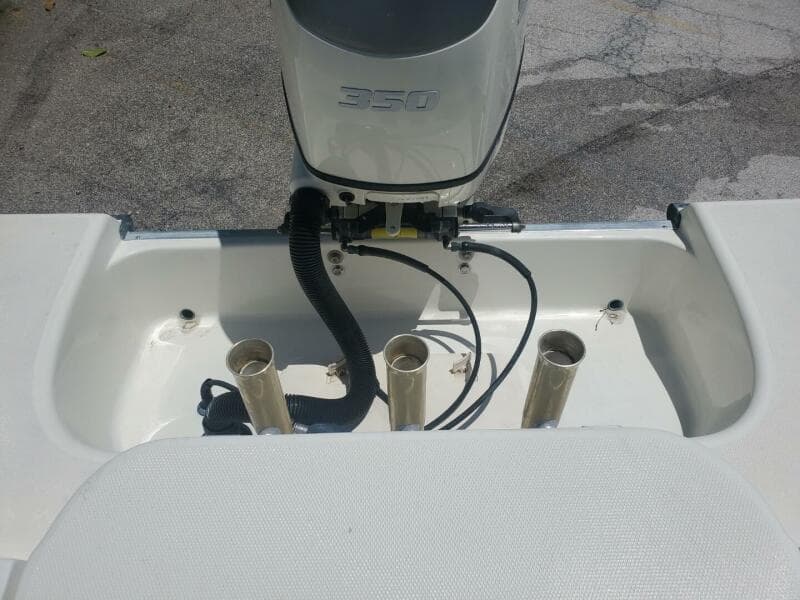 2003 Hydra-Sports 2400 Center Console