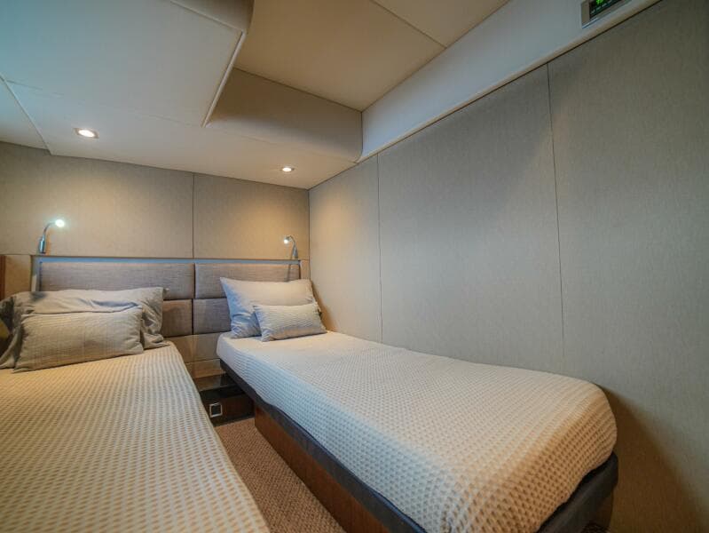 50  Fairline 2014 Cruiser "YOLO"