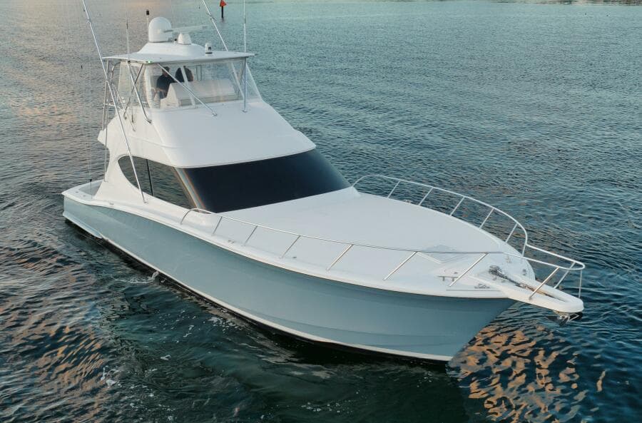 54' Hatteras GT54 - Profile