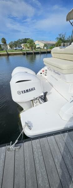 2018 Regal 33 XO Express Cruiser Outboard