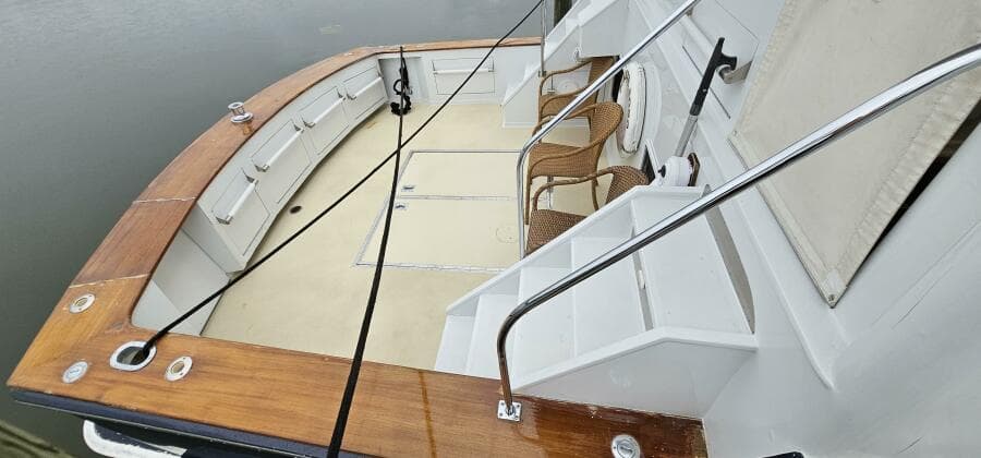 1969 Derecktor Hunt Motor Yacht