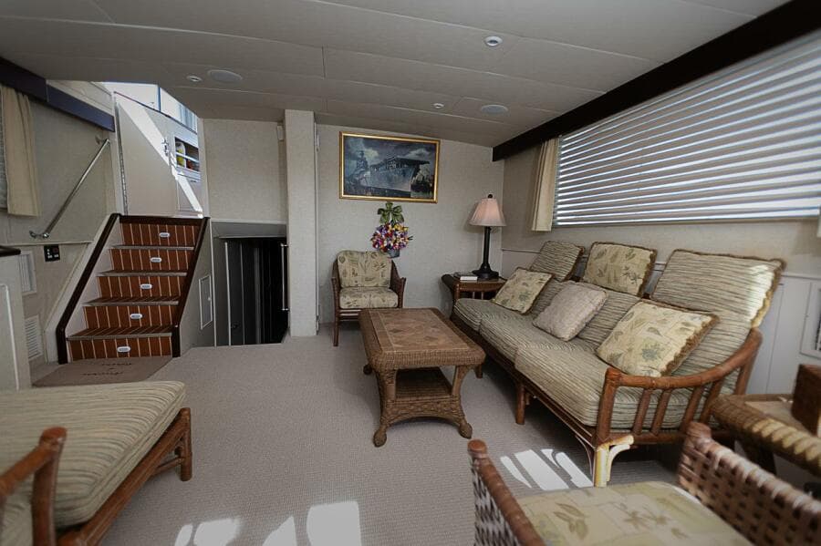 1969 Derecktor Hunt Motor Yacht