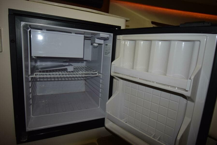 2016 Grady-White Express 330