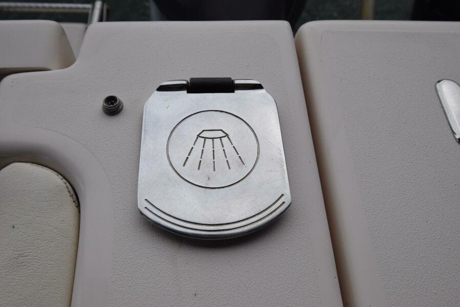 2016 Grady-White Express 330