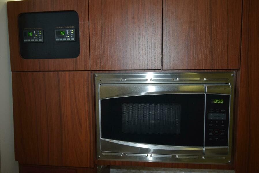 2016 Grady-White Express 330