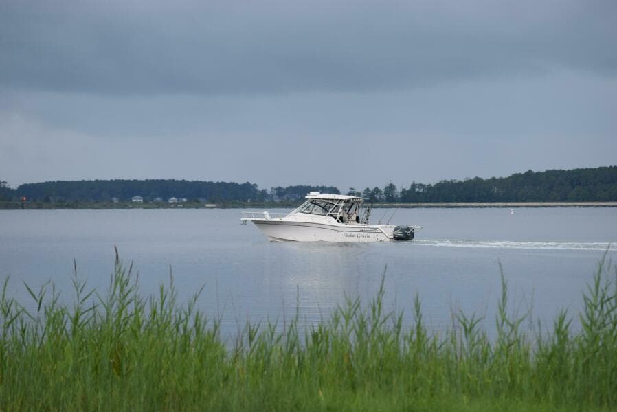 2016 Grady-White Express 330