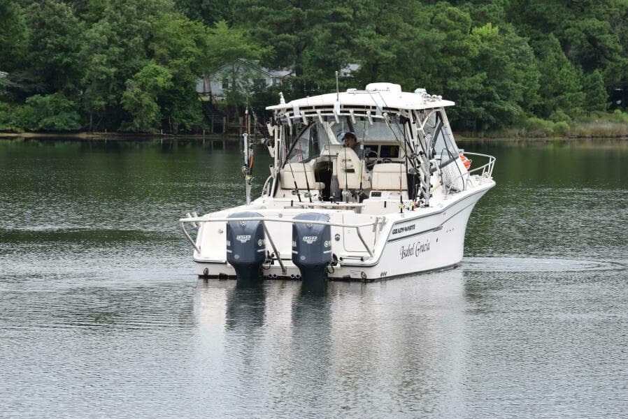 2016 Grady-White Express 330