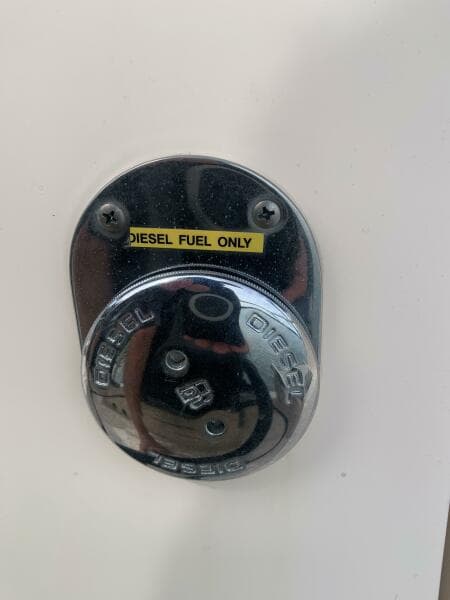 2016 Grady-White Express 330