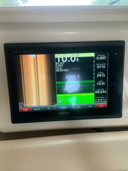 2016 Grady-White Express 330