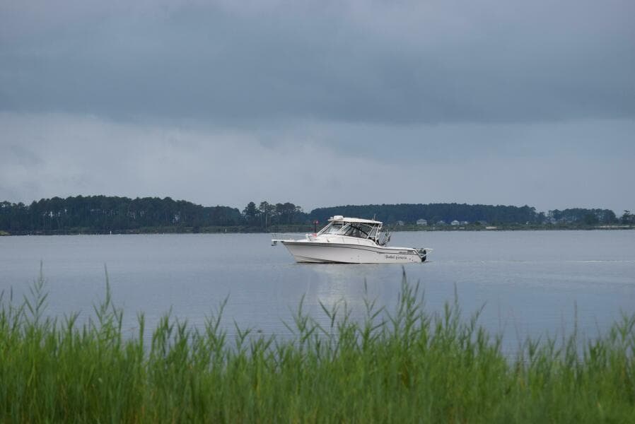 2016 Grady-White Express 330