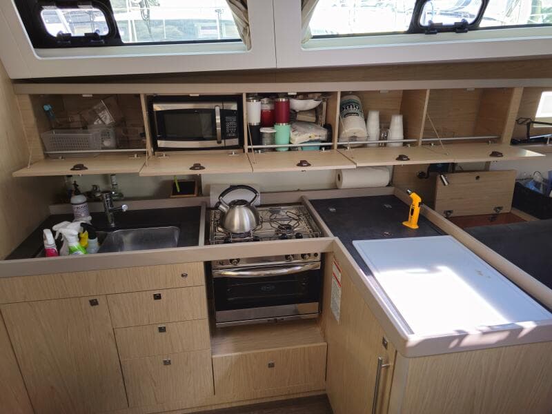 2017 Beneteau Oceanis 45 - Galley