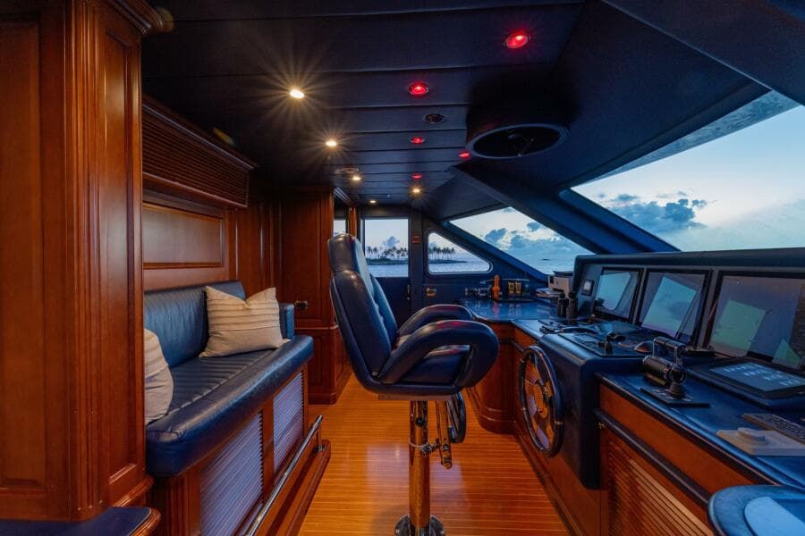 Bridge Deck Pilothouse