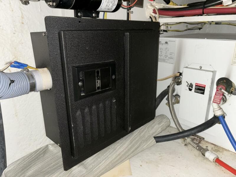 2000 Bayliner 3788 Command Bridge