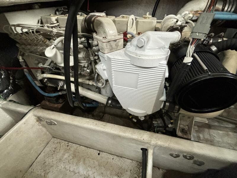 2000 Bayliner 3788 Command Bridge