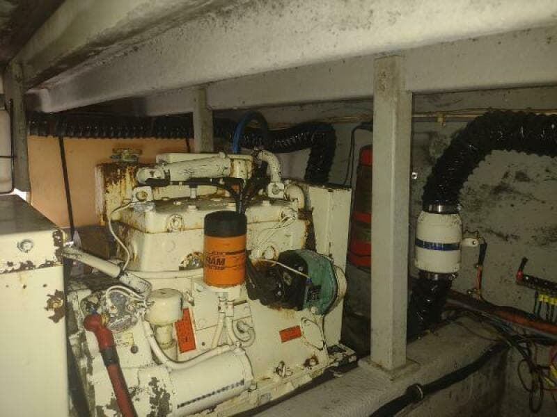 1988 Tollycraft 34 Sport Sedan