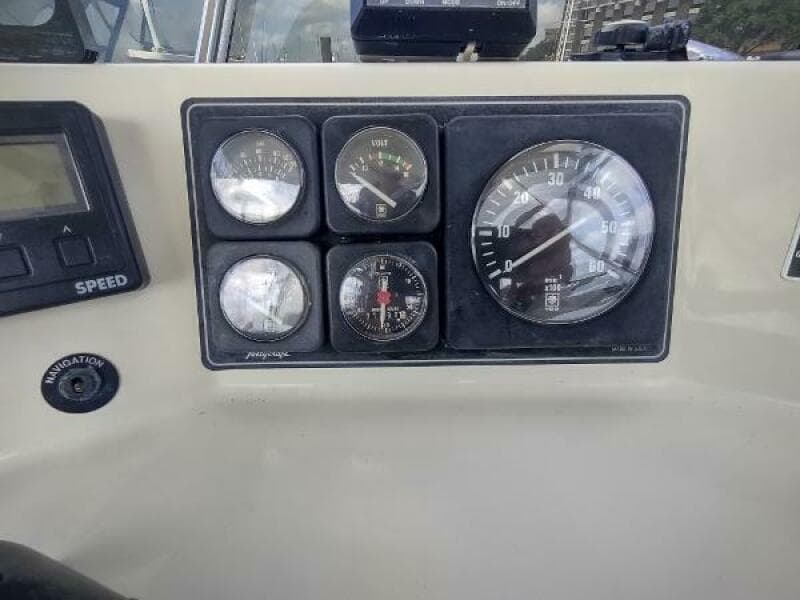 1988 Tollycraft 34 Sport Sedan