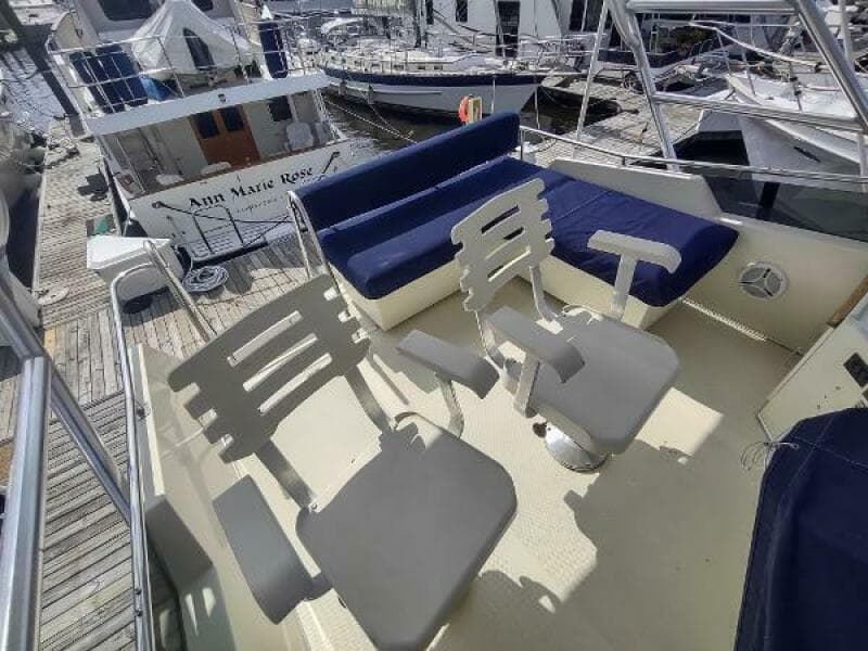 1988 Tollycraft 34 Sport Sedan