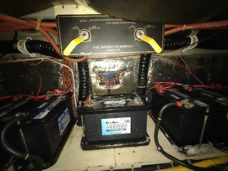 1988 Tollycraft 34 Sport Sedan