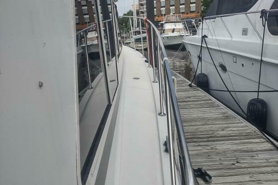 1988 Tollycraft 34 Sport Sedan