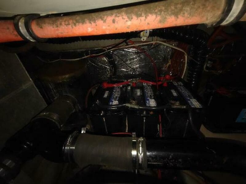 1988 Tollycraft 34 Sport Sedan