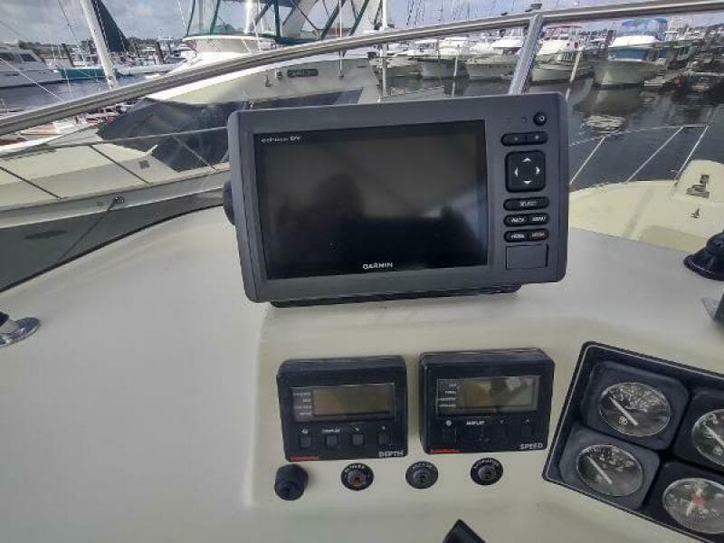 1988 Tollycraft 34 Sport Sedan