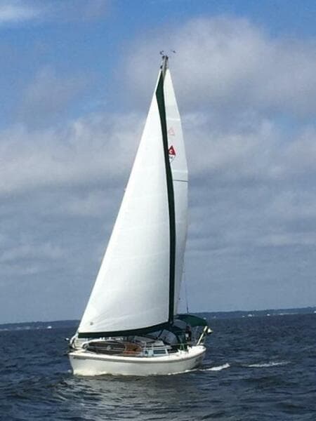 34' Catalina underway2