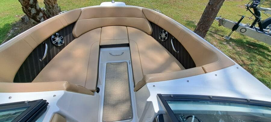 2019 Sea Ray SPX 230 OB