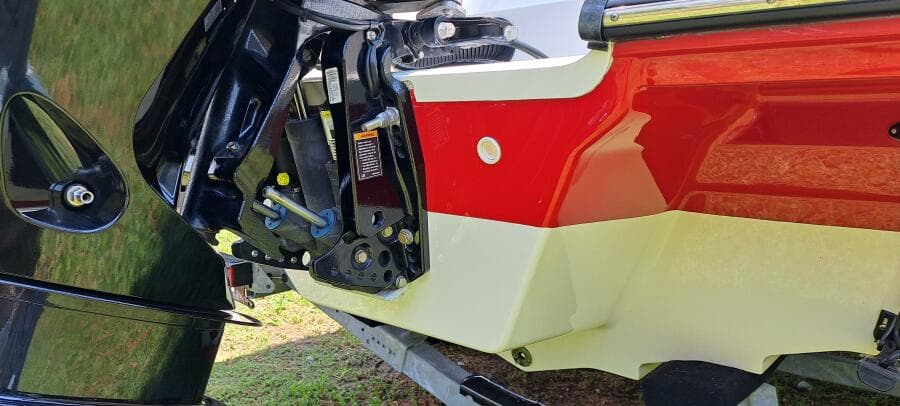 2019 Sea Ray SPX 230 OB